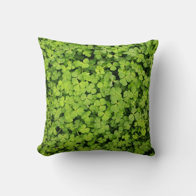 Almohada verde del campo del trébol (Anverso)