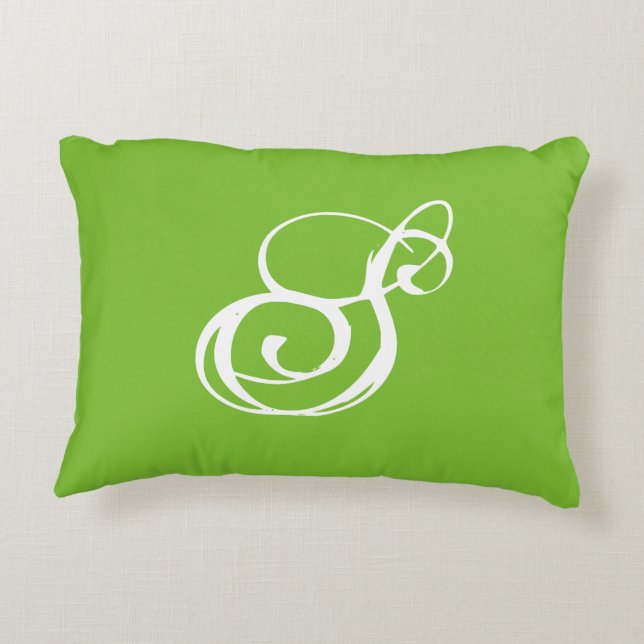 Almohada verde "S" con respaldo negro y blanco (Reverso)