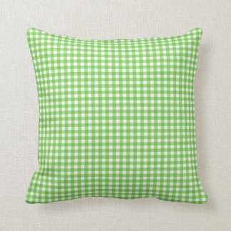 Almohada verde y blanca a cuadros