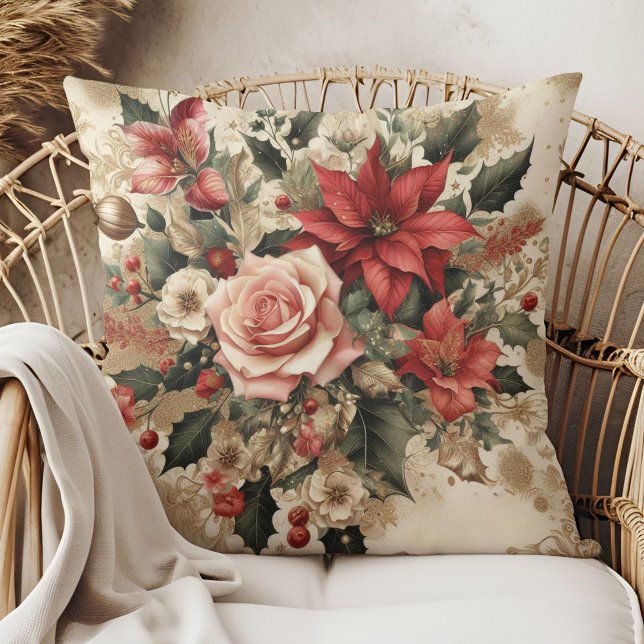 Almohada Vintage Elegante Floral de Navidad (Vintage Elegant Floral Christmas Throw Pillow in a boho rattan armchair.)