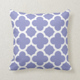 Almohada violeta de Quatrefoil del tulipán