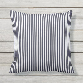 Almohadas al aire libre de los azules marinos -