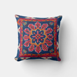 Almohadas azules de Kilim en un granero de cerámic