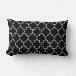 Almohadas blancas de Quatrefoil y grises negras