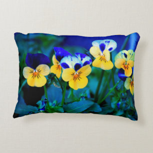 Almohadas de las flores de la primavera en azul y