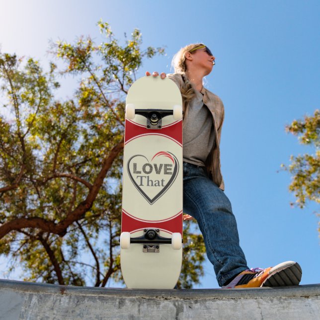 Ama Esa Patineta (Exterior 1)