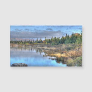 Amanecer de otoño en el lago Moosehead Maine