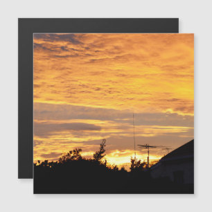 Amanecer dorado asombroso,