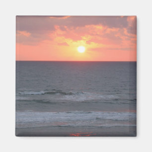 Amanecer en el imán de la playa