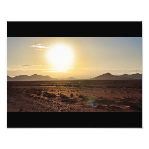 Amanecer sobre la ampliación de foto del desierto 
