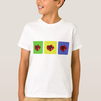 Amapola en camisa coloreada de los cuadrados