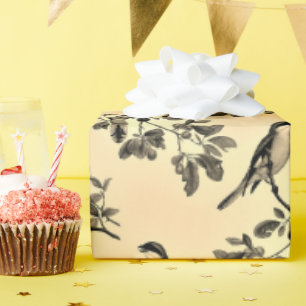 Amarillo con papel de envolvimiento para el pájaro