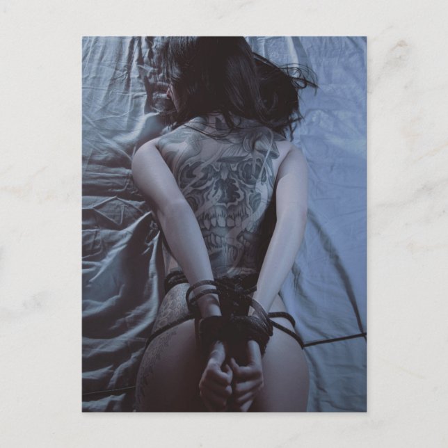 Amarrado ● Postal fotográfica Tattooed B&W (Anverso)