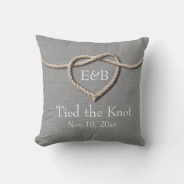 Amarre la almohada del Boda de Burlap gris del nud