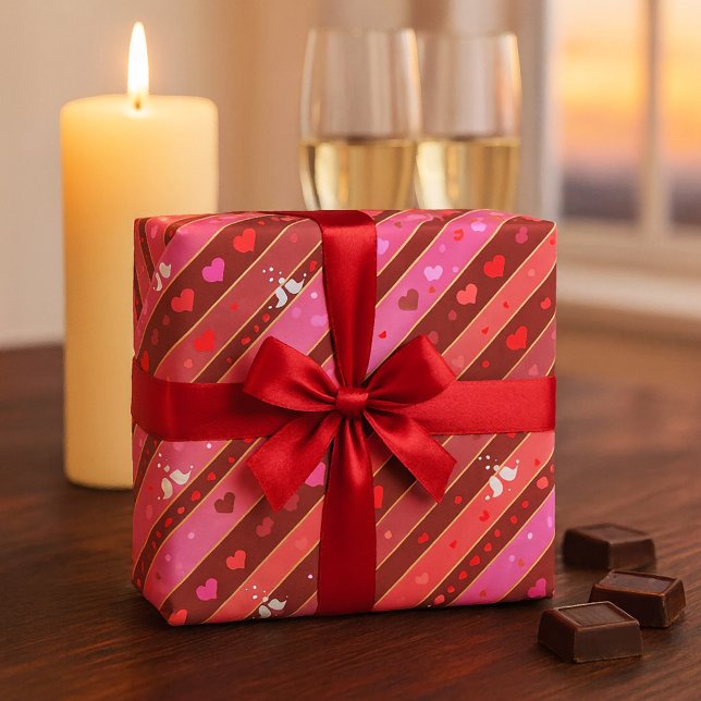 Amas de amor Corazón San Valentín Papel envuelto (Valentine's Day wrapping paper featuring a striped pattern in pink and red, with cute love birds)