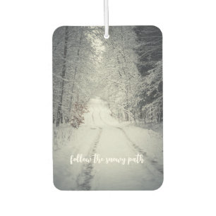 Ambientador Camino por un bosque de invierno cubierto de nieve