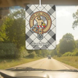 Ambientador Clan MacFarlane Escudo sobre el tartán blanco y ne