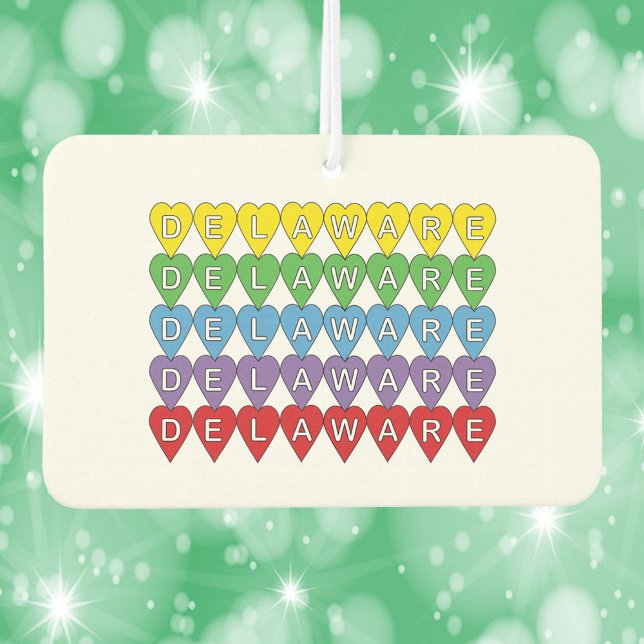 Ambientador Delaware Hearts Colorful (An air freshener that says Delaware with yellow, green, blue, purple and red hearts.)