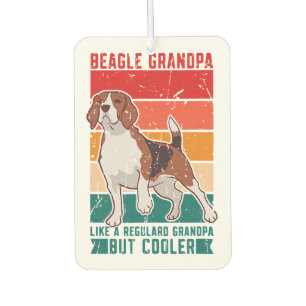 Ambientador el abuelo beagle como un abuelo normal pero más fr