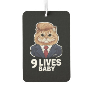 Ambientador El gato Trump 9 vive a un bebé