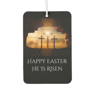 Ambientador Feliz Pascua se levanta tres cruces
