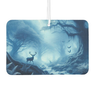 Ambientador Venado en un bosque oscuro de niebla azul