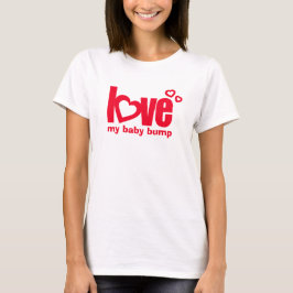 Ame mi camiseta de maternidad del corazón rojo del
