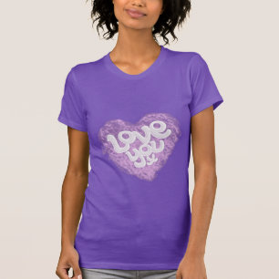 Ámele corazón purpúreo claro de x en camiseta