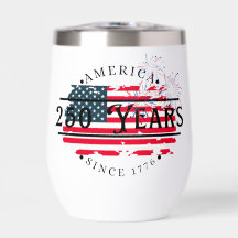 América desde 1776 con bandera/fuegos artificiales