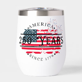 América desde 1776 con bandera/fuegos artificiales