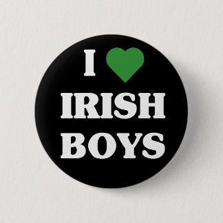 Amo el botón irlandés de los muchachos