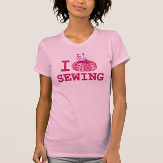 Amo el coser de la camiseta