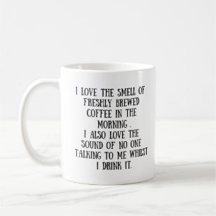 Amo el olor de la taza de café recientemente