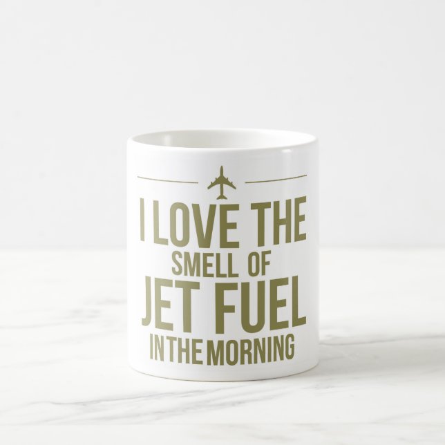 Amo el olor de la taza del combustible de avión (Centro)