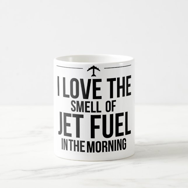 Amo el olor de la taza del combustible de avión (Centro)