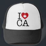 Amo la AC | Amo el sombrero de camionero de Canadá<br><div class="desc">Que todos sepan cuánto aman a Canadá con este gorra de "I Love CA" que presenta tipografía retro y acento cardíaco de hojas de arce. La manera perfecta de mostrar tu orgullo y amor por Canadá. Existen otros países,  estados,  provincias y ciudades.</div>