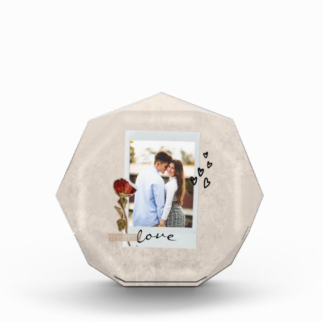 Amor en elegante foto de escritura con corazón (Anverso)