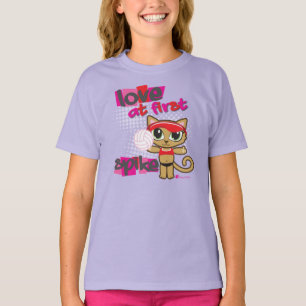 Amor en la primera camiseta del gato del voleibol