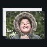 Amor lindo y tarjeta ligera de la foto del día de<br><div class="desc">La tarjeta elegante y linda de la foto del día de fiesta de Jánuca es perfecta para todos sus amigos y familia estas vacaciones. Modifique el texto para requisitos particulares con su apellido y el año e intercambie hacia fuera la imagen por una foto de sus niños, del mascota, o...</div>