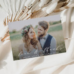 Amor y gracias | Tarjeta fotográfica de agradecimi<br><div class="desc">Moda y elegante Boda de caligrafía moderna Gracias tarjeta de foto. Para una personalización más avanzada de este diseño,  pulse el botón "Personalizar".</div>