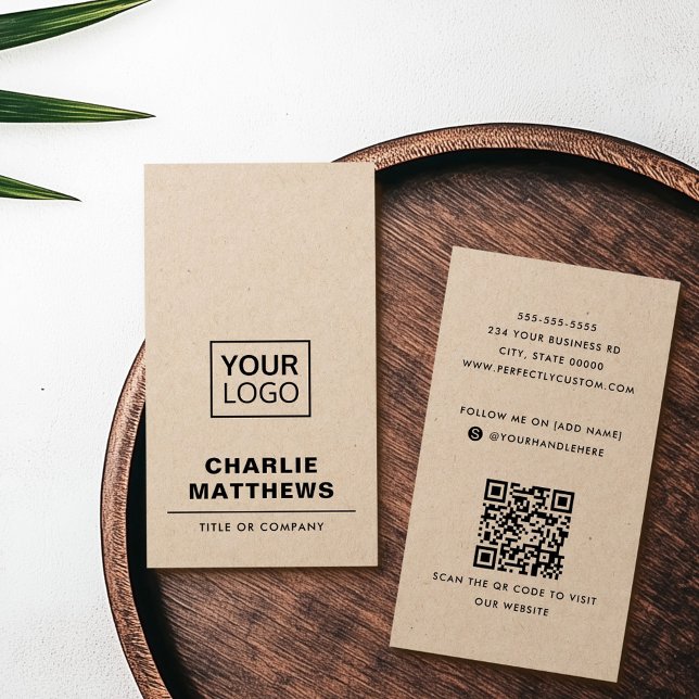 Añadir logotipo social media QR Kraft tarjeta de n (Add logo social media QR Kraft paper business card)