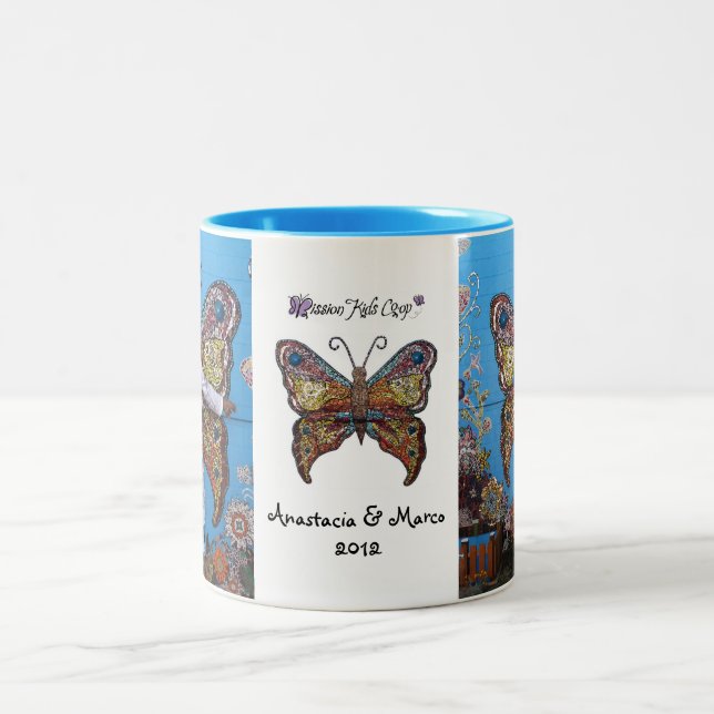 Anastacia y taza de la mariposa de Marco (Centro)