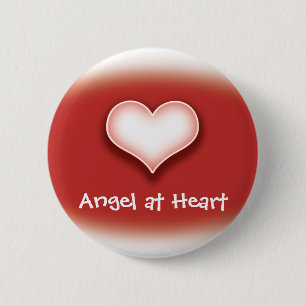 Ángel en el botón del corazón