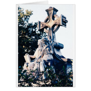 Ángeles en el cementerio de Oakland