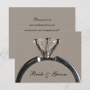 Anillo de diamantes sobre Invitación de compromiso