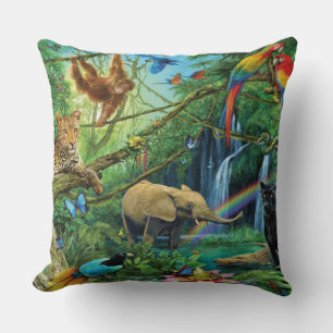 Animales que viven juntos tiran almohada