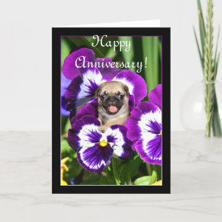 Aniversario feliz con tarjeta de pansies