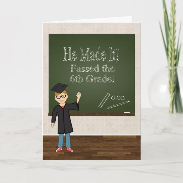 Anuncio 6.º Graduado con Personalizado Boy y Chalkboard (Anverso)