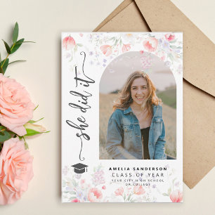 Anuncio Arco de flores silvestres boho foto graduación