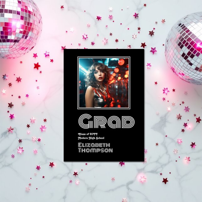 Anuncio Audaz foto de graduación de disco retro (Bold Retro Disco Graduation Photo Announcement)